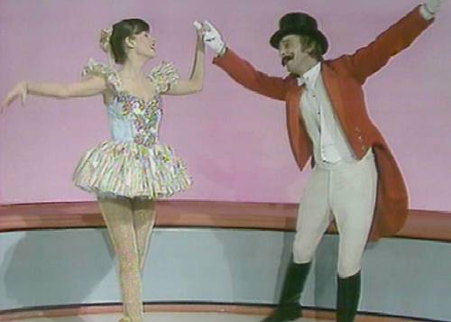 Louise English and Roger Finch in Circus Act