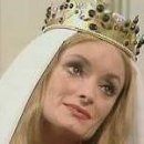 Lovely Clovissa Newcombe